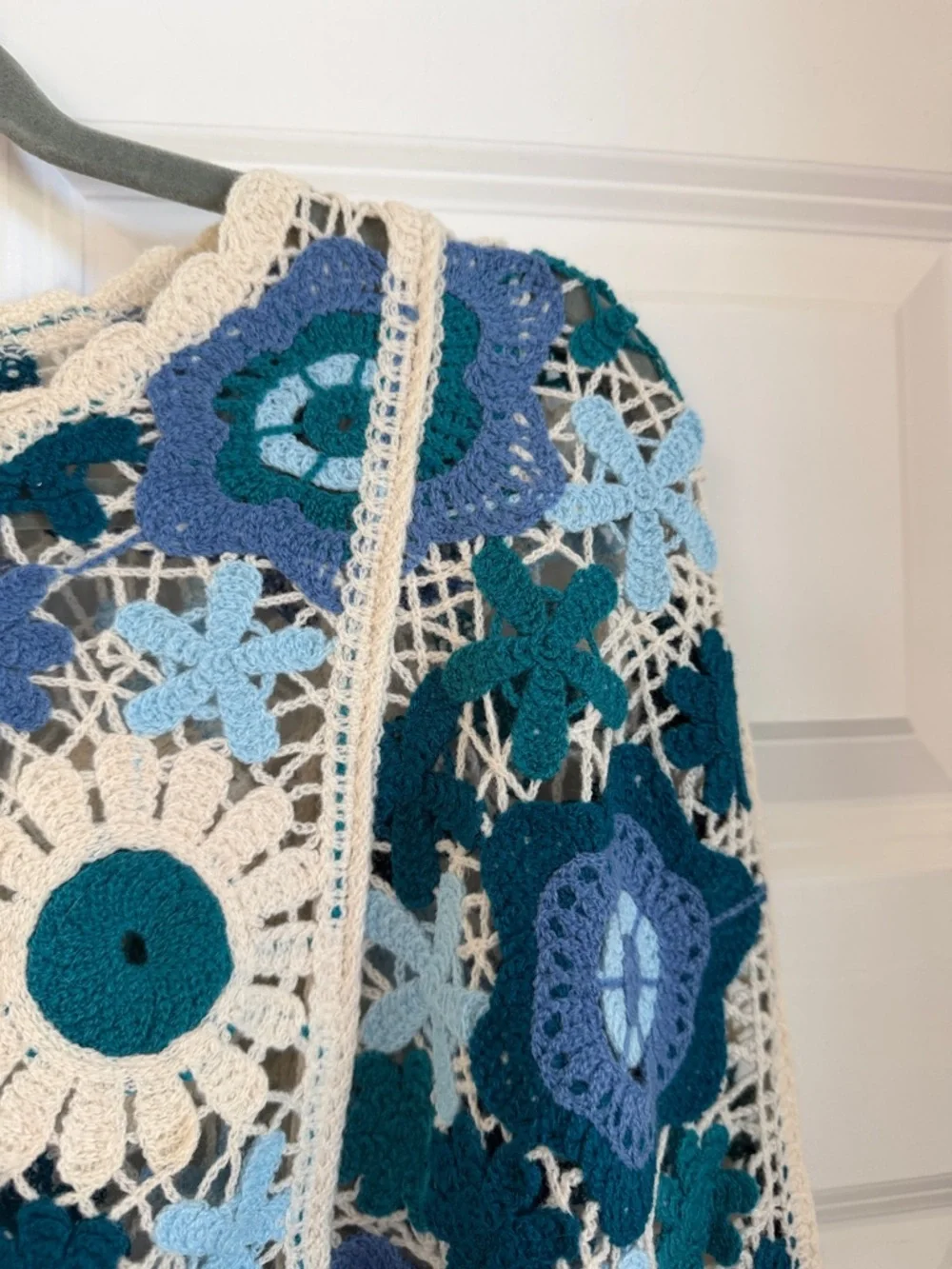 House of Harlow 1960 Multicolor Crochet Sweater Top - Picture 5 of 8